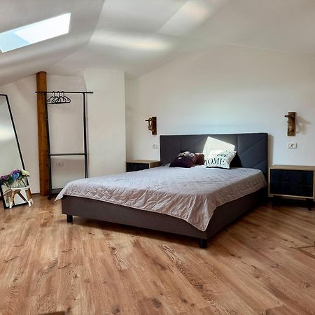 Gallery City Center Apartment Skopje Ngoại thất bức ảnh