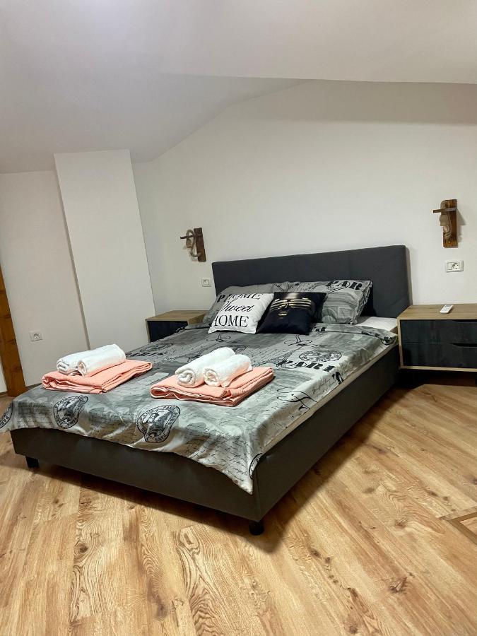 Gallery City Center Apartment Skopje Ngoại thất bức ảnh