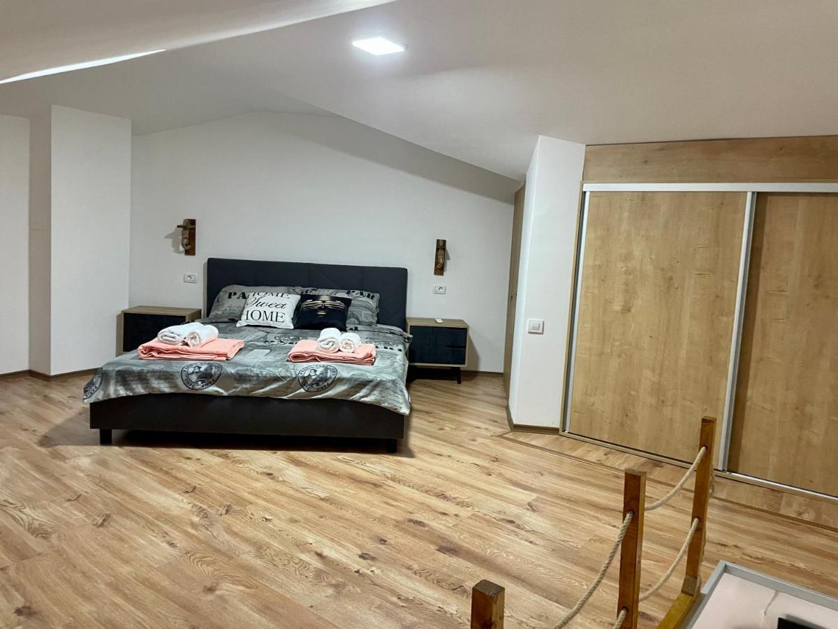Gallery City Center Apartment Skopje Ngoại thất bức ảnh