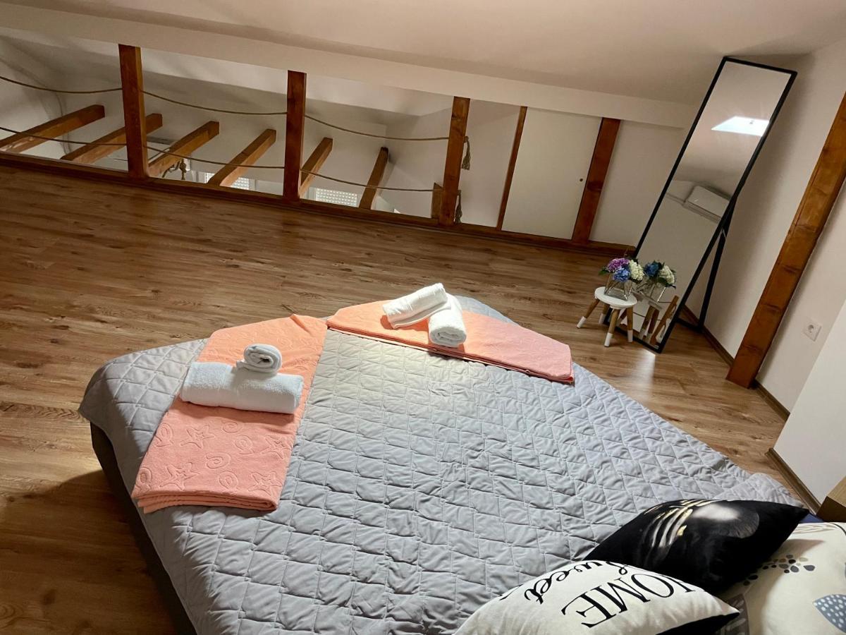 Gallery City Center Apartment Skopje Ngoại thất bức ảnh